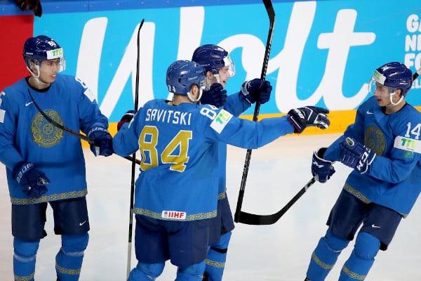 Jääkiekon MM-kisamaa pelasi kyseenalaisen ottelun - turpaan tuli 6-0 Jääkiekon MM-kisamaa pelasi kyseenalaisen ottelun – turpaan tuli 6-0
