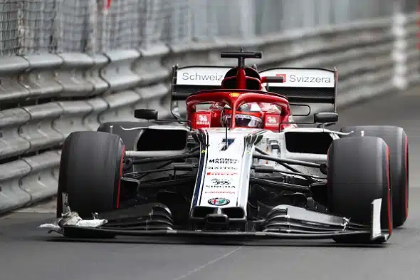 Muistatko tämän Monacon GP:stä? Kimi Räikkösen tallikaveri vaati ”liian kauniin” naisen poistamista radan varrelta Muistatko tämän Monacon GP:stä? Kimi Räikkösen tallikaveri vaati ”liian kauniin” naisen poistamista radan varrelta