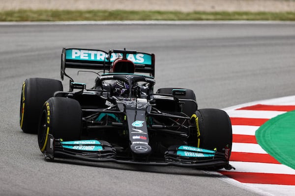 F1-talli Mercedeksen omistaja on vaihtumassa F1-talli Mercedeksen omistaja on vaihtumassa