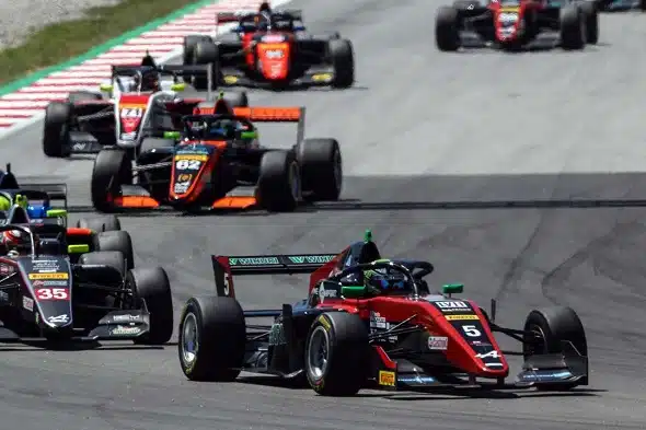 KIC Motorsport keräsi 20 pistettä dramaattisesta Monacon Formula Regional romukilpailusta – Patrik Pasmalle kaksi vitossijaa