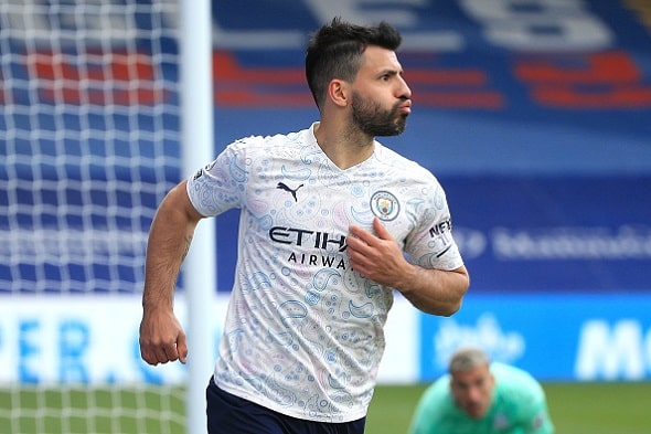 Se oli käytännössä siinä! Sergio Agüero latasi mestariksi marssivalle Manchester Citylle todella ison maalin