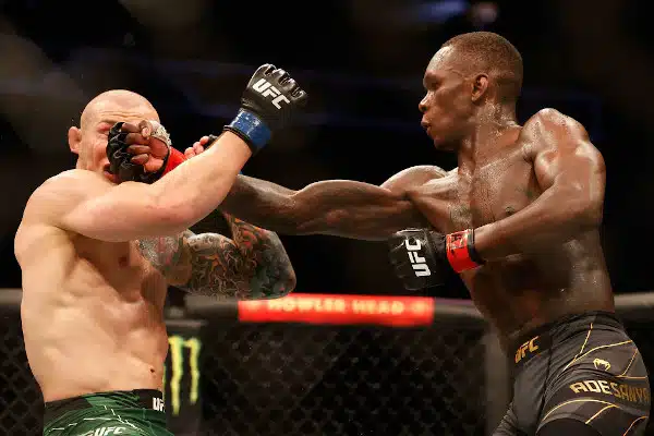 Israel Adesanya dominoi UFC:n titteliottelussa