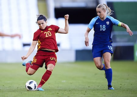 Helmarit otti murskavoiton EM-karsinnassa - maalipyssy nousi kaikkien aikojen tilastokärkeen Helmarit otti murskavoiton EM-karsinnassa – maalipyssy nousi kaikkien aikojen tilastokärkeen