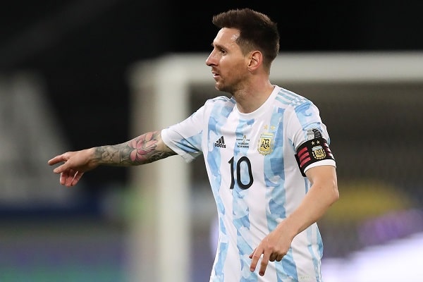 Argentiina löi Paraguayn - Messi nousi jakamaan Mascheranon ennätystä Argentiina löi Paraguayn – Messi nousi jakamaan Mascheranon ennätystä
