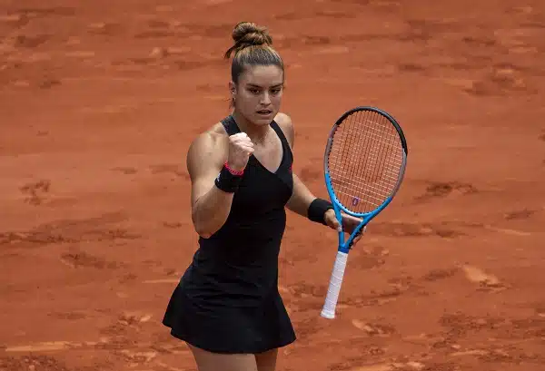 Tenniksen WTA-finaaliturnauksen lohkovaihe paketissa – tässä välieräparit