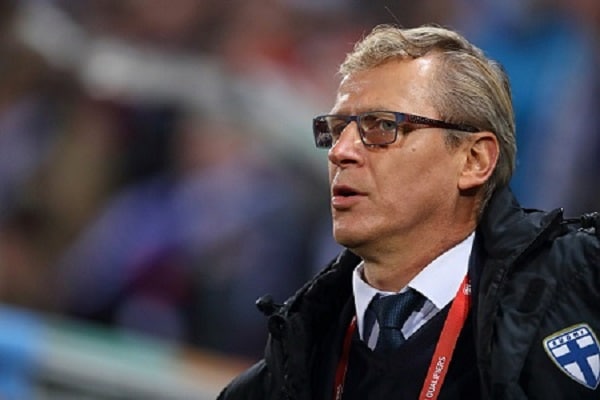 Markku Kanervalle esitettiin Viaplaylla suora kysymys - näin Huuhkajat-luotsi siihen vastasi Markku Kanervalle esitettiin Viaplaylla suora kysymys – näin Huuhkajat-luotsi siihen vastasi