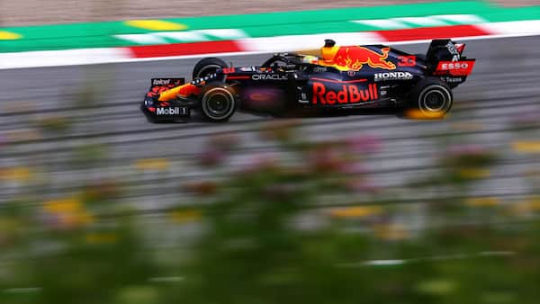 Red Bull-pomo uskoo vauhdin vielä kasvavan - "Pitkät vedot näyttivät hyvältä" Red Bull-pomo uskoo vauhdin vielä kasvavan – ”Pitkät vedot näyttivät hyvältä”