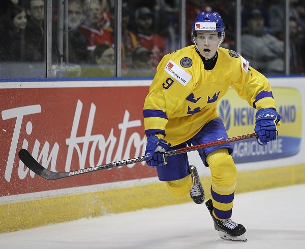 Ruotsalaispelaaja kaupattiin NHL:ssä Ruotsalaispelaaja kaupattiin NHL:ssä