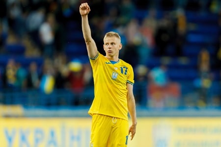 Ukrainalainen jalkapallotähti toivoi Vladimir Putinille "mitä tuskallisinta kuolemaa" Ukrainalainen jalkapallotähti toivoi Vladimir Putinille ”mitä tuskallisinta kuolemaa”