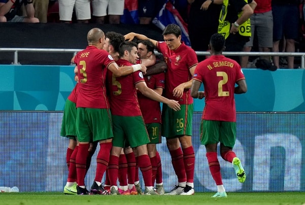 Portugali ei kompuroinut MM-karsinnoissa ja kohtaa nyt Italian pudottaneen sensaation