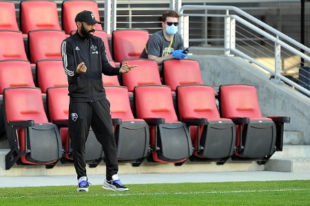 Fanit äänestivät Valioliigan kautta aikain 20 parasta pelaajaa – Cristiano Ronaldo ei yltänyt ykköseksi Fanit äänestivät Valioliigan kautta aikain 20 parasta pelaajaa – Cristiano Ronaldo ei yltänyt ykköseksi