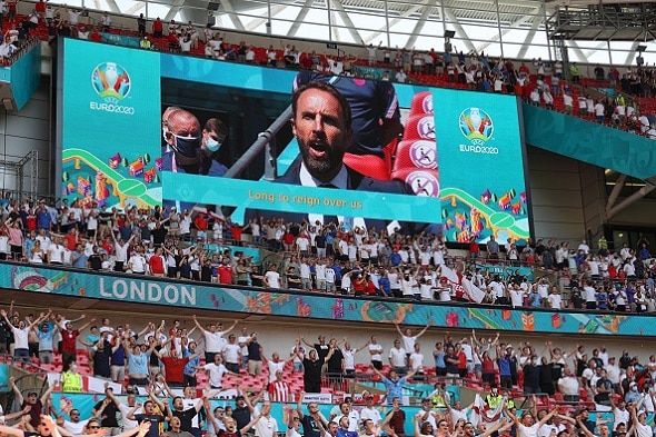 Jalkapallon vuoden 2028 EM-kisojen isännyys jo päätetty kabineteissa?