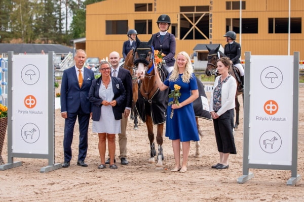 Janna Jensen hallitsi Pohjola GP:n esteillä Järvenpäässä