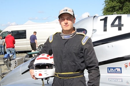 Maailmanmestari Alexander Lindholm juhli voittoa – "Vauhti löytyi vihdoinkin" Maailmanmestari Alexander Lindholm juhli voittoa – ”Vauhti löytyi vihdoinkin”