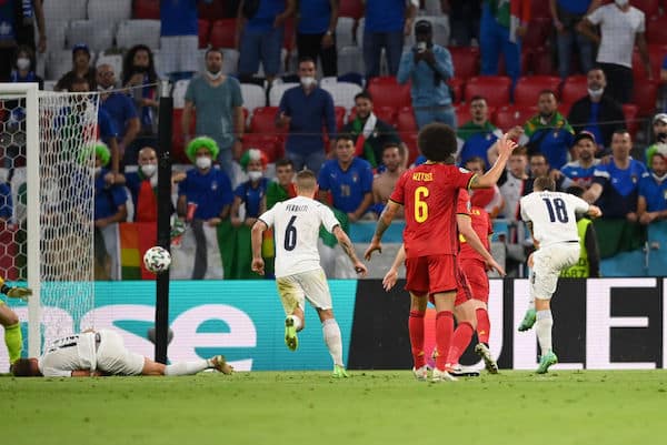 Italia tarrasi kiinni EM-välieräpaikkaan – raaka tuomio nosti Belgian mukaan