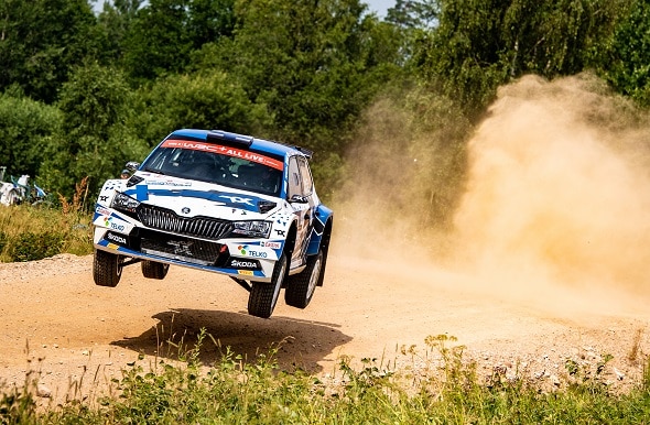 Rallin SM-sarja jatkuu Pohjanmaalla - pääluokan mestaruustaistosta muodostumassa neljän kauppa Rallin SM-sarja jatkuu Pohjanmaalla – pääluokan mestaruustaistosta muodostumassa neljän kauppa