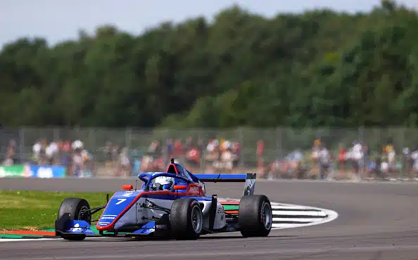 Emma Kimiläinen onnistui mainiosti Silverstonessa