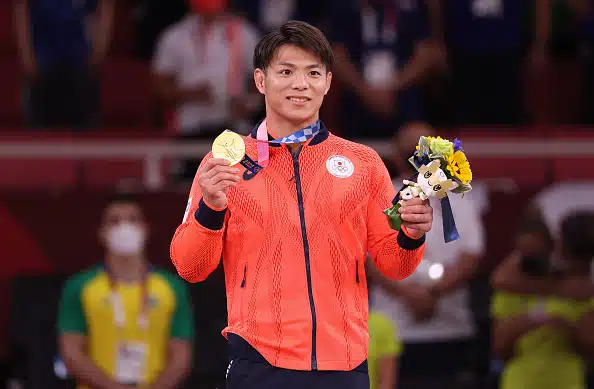 Japanilla hurja kultamitalipäivä Tokion olympialaisissa