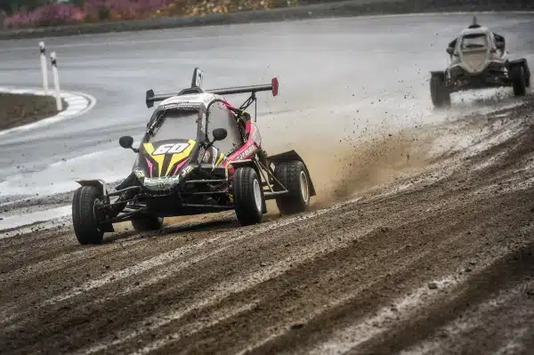 Autourheilun monitaituri nappasi kaksi voittoa crosskartin SM-osakilpailussa