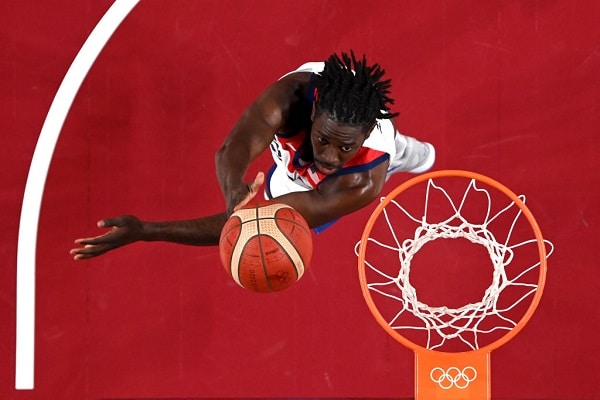 Tshekki jäi tylysti USA:n NBA-tähtien jalkoihin – ”Oli hauskaa olla mukana siinä”