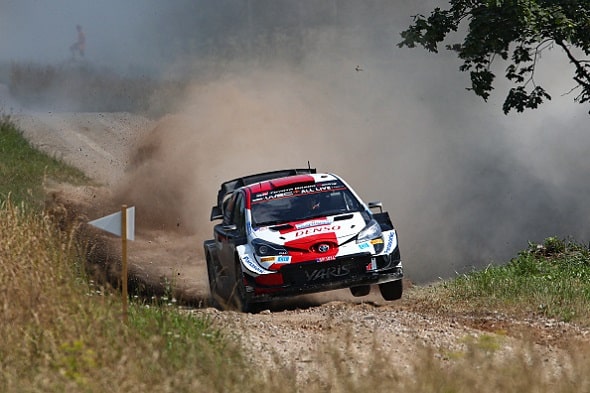 Kalle Rovanperä hallitsee rautaisella otteella Viron MM-rallia - muistutti kuitenkin yhdestä asiasta (ek21/24) Kalle Rovanperä hallitsee rautaisella otteella Viron MM-rallia – muistutti kuitenkin yhdestä asiasta (ek21/24)