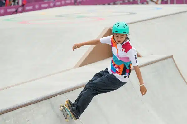 Tokiossa 13-vuotias olympiavoittaja – ”Haluan olla kuuluisa, jonka kaikki maailmassa tuntevat”