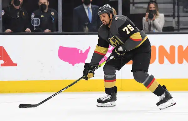 New York Rangers teki jatkosopimuksen – Vegasista siirtynyt hyökkääjä laittoi nimen paperiin
