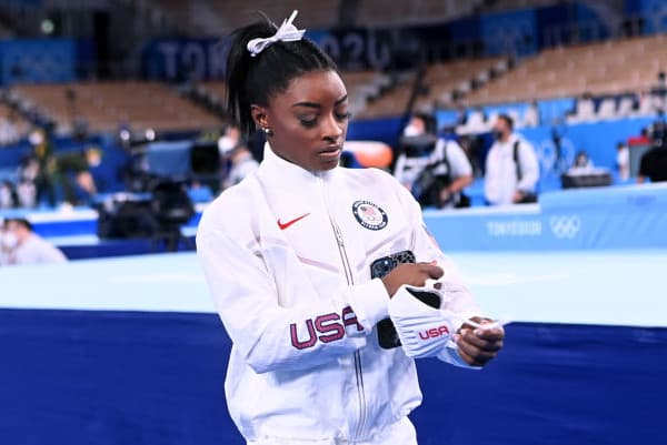 Mielenterveysongelmista kärsinyt kaikkien aikojen voimistelija ilmoitti paluustaan