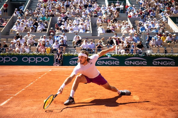 Stefanos Tsitsipas tyylikkäästi jatkoon tenniksen miljoonaturnauksessa