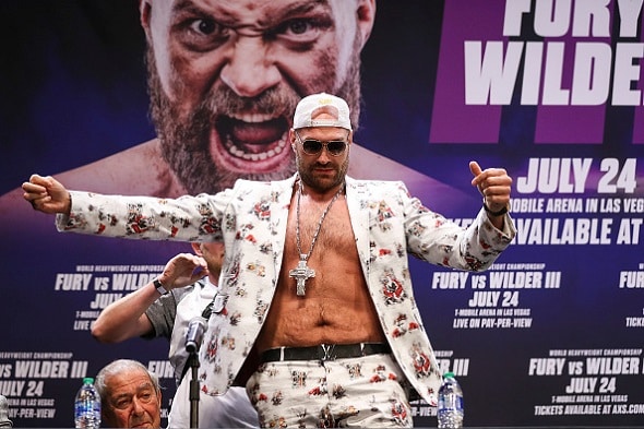 Francis Ngannou ja Tyson Fury tienaavat järjettömän summan nyrkkeilyottelullaan Francis Ngannou ja Tyson Fury tienaavat järjettömän summan nyrkkeilyottelullaan