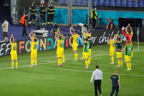 Evertonin ukrainalaispelaaja ryöpytti Venäjän maajoukkuekapteenia - "Sinut lukitaan tyrmään lopun elämäksesi" Evertonin ukrainalaispelaaja ryöpytti Venäjän maajoukkuekapteenia – ”Sinut lukitaan tyrmään lopun elämäksesi”