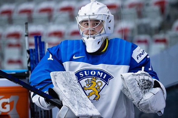 Naisleijonat missasi rankkarin ja menetti tähtipelaajan suihkuun – Kanada vei MM-avauksen