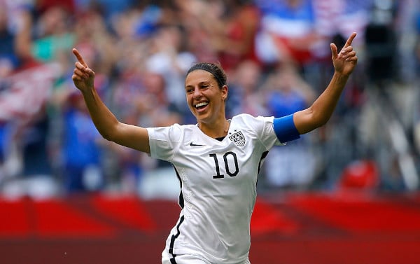 Jalkapallon legenda Carli Lloyd, 39, lopettaa