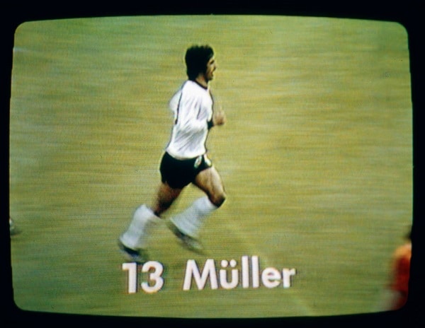 ”Pommittaja” Gerd Müller oli maalivahtien kauhu – selätti myös alkoholismin