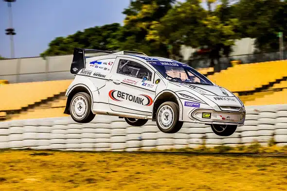 Jesse Kallio taistelee rallicrossin RX2e-luokan mestaruudesta Saksassa