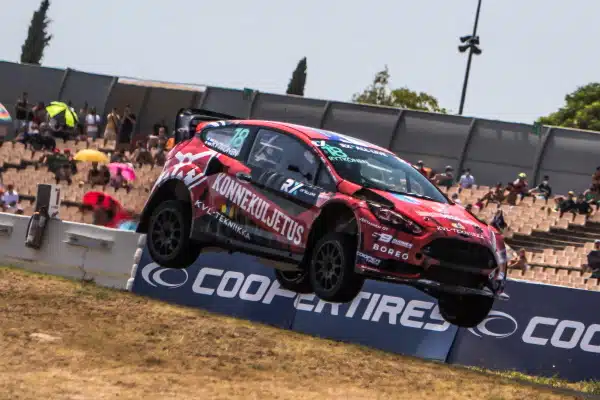 Juha Rytkönen tykitti finaaliin MM-rallicrossissa – ”Näitä jätkiä vastaan pitää mennä ihan hemmetin kovaa”