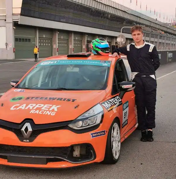 Suomalainen rata-autoilija ottaa seuraavan askeleen kansainvälisellä urallaan: ”Kuviot ovat paljon isommat”