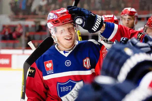 HIFK jo voittoputkessa, Lukolla surkeaa - näin pelattiin SM-liigassa perjantaina HIFK jo voittoputkessa, Lukolla surkeaa – näin pelattiin SM-liigassa perjantaina