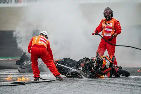 ”Vaarallista!” Valentino Rossi sanoo suorat sanat Red Bull Ringistä – järkyttävä tilanne kummittelee mielessä