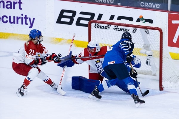 Naisleijonat lähtee puhdistamaan kilpeään MM-kisoihin – ”Joukkueessamme on kokemusta, voitontahtoa, energisyyttä ja tuoreutta” Naisleijonat lähtee puhdistamaan kilpeään MM-kisoihin – ”Joukkueessamme on kokemusta, voitontahtoa, energisyyttä ja tuoreutta”