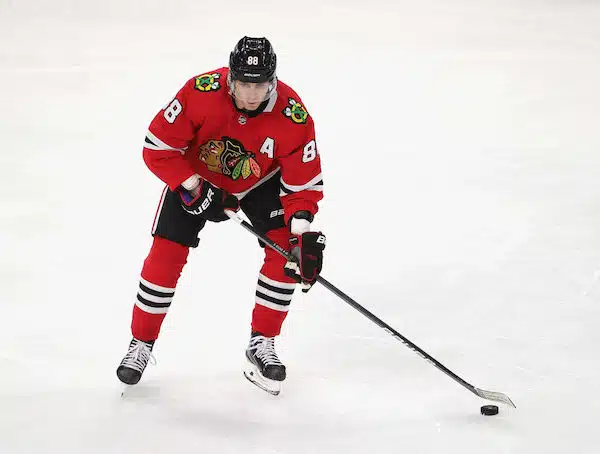 Melkoinen uutispommi! NHL-supertähti Patrick Kane on myytävänä Melkoinen uutispommi! NHL-supertähti Patrick Kane on myytävänä