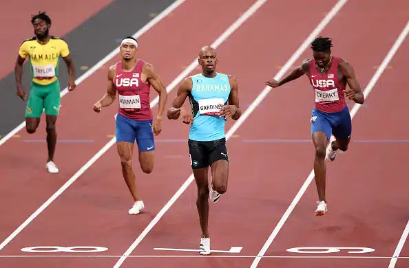 Bahamalaiskilpailija 400 metrin voittoon – USA jäi ilman mitalia