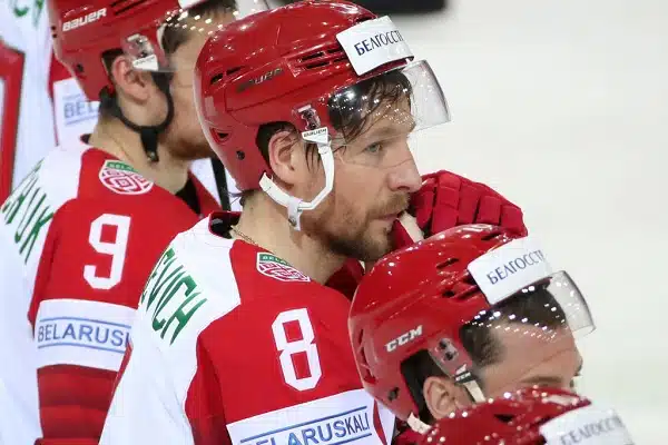 Viranomaiset varoittavat – Valko-Venäjällä silti iso määrä kanadalaisia KHL-pelaajia Viranomaiset varoittavat – Valko-Venäjällä silti iso määrä kanadalaisia KHL-pelaajia