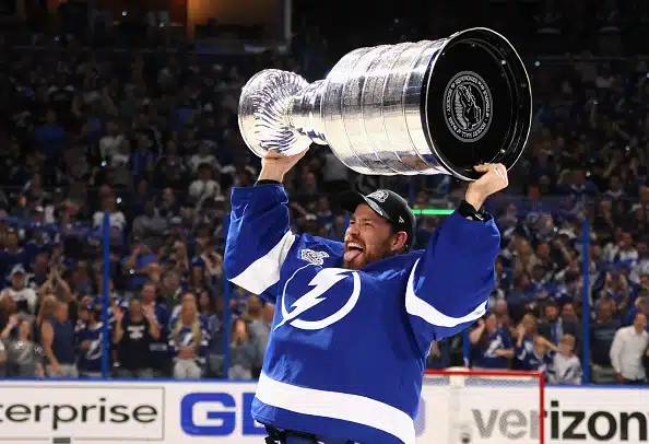 Kaksinkertainen Stanley Cupin voittaja päättää uransa