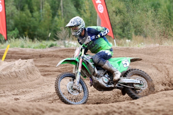 Indrek Mägi ja Matias Vesterinen motocrossin Suomen mestareiksi Indrek Mägi ja Matias Vesterinen motocrossin Suomen mestareiksi