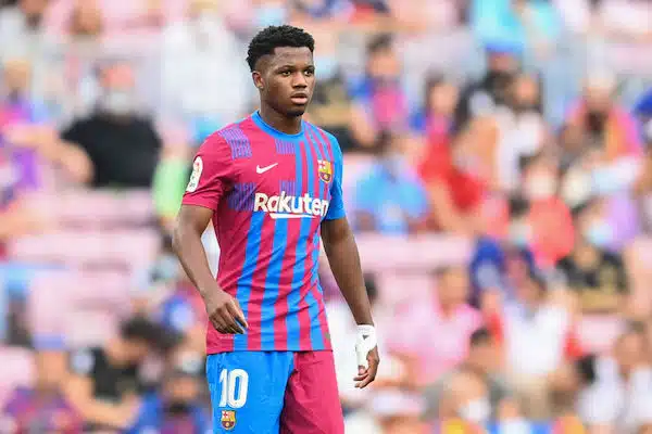 FC Barcelonan talousvaikeudet jatkuvat - ajautumassa nyt kipeään ratkaisuun FC Barcelonan talousvaikeudet jatkuvat – ajautumassa nyt kipeään ratkaisuun