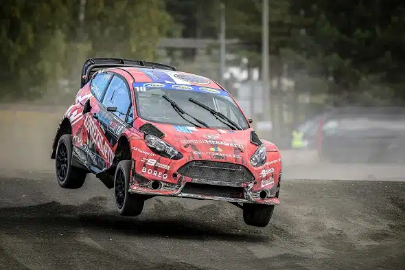 ”Ukko ja kalusto ovat hyvässä iskussa” – SM-sarjaan visiitin tehnyt Juha Rytkönen lämmitteli loistavasti MM-sarjaa varten