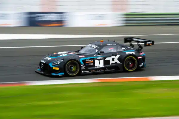 Juuso Puhakan kausi päättyi pettymykseen – tallikaveri toheloi mitalimahdollisuudet