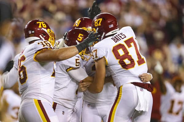 Amazonin perustaja kilpailee NFL-joukkueen omistuksesta Chelsean omistajan kanssa
