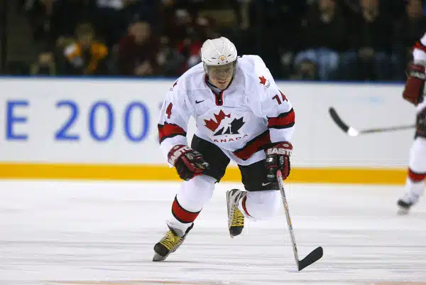 Yliopisto: NHL-legenda Theoren Fleury tahrasi maineensa